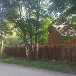 Uroczy Drewniany W Charzykowach Nyaraló *