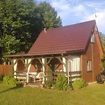 Uroczy Drewniany W Charzykowach Nyaraló *