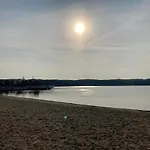 Uroczy Drewniany W Charzykowach Nyaraló