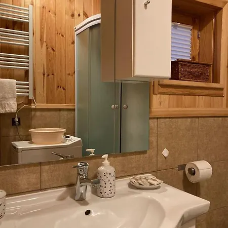 Uroczy Drewniany W Charzykowach * Charzykowy