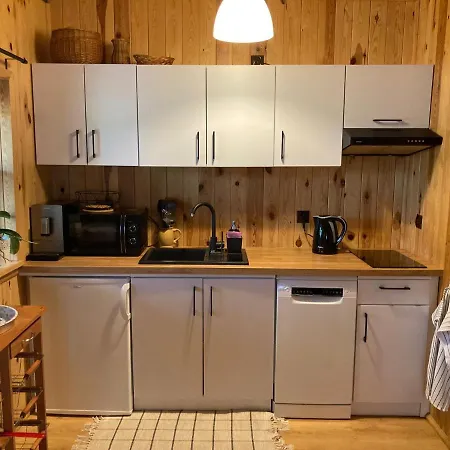 Hébergement de vacances Uroczy Drewniany W Charzykowach *