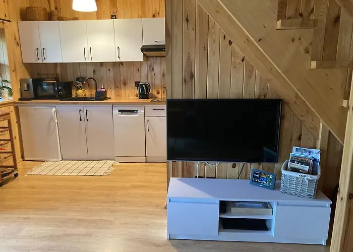 Uroczy Drewniany W Charzykowach Charzykowy