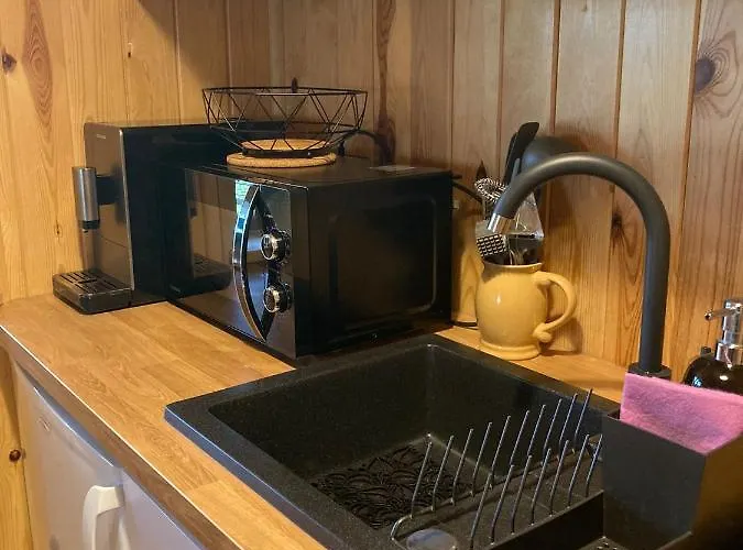 Uroczy Drewniany W Charzykowach