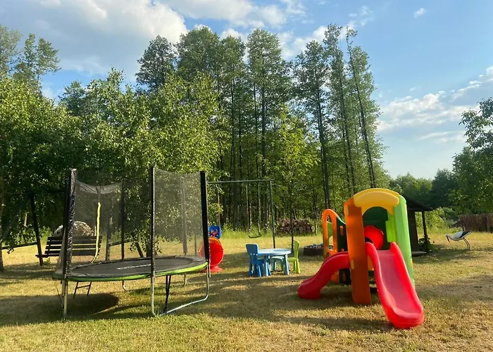 Uroczy Drewniany W Charzykowach Nyaraló *