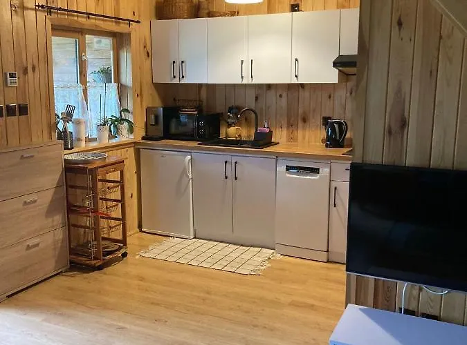 Nyaraló Uroczy Drewniany W Charzykowach