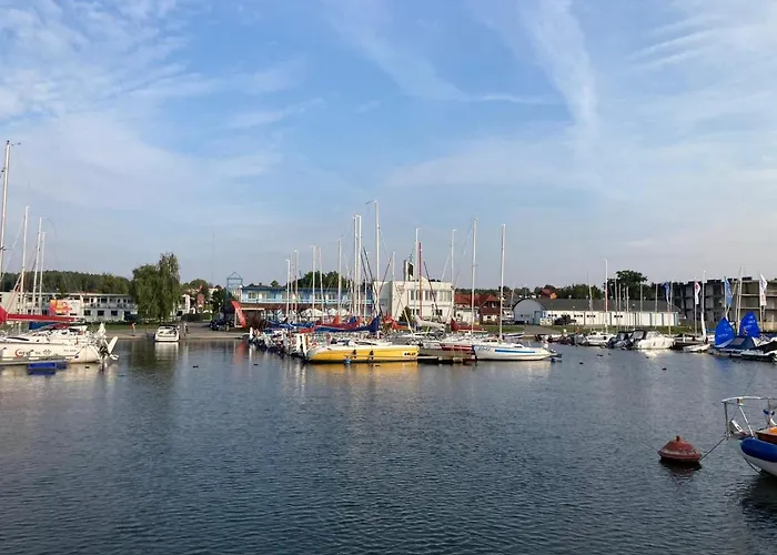 Uroczy Drewniany W Charzykowach *